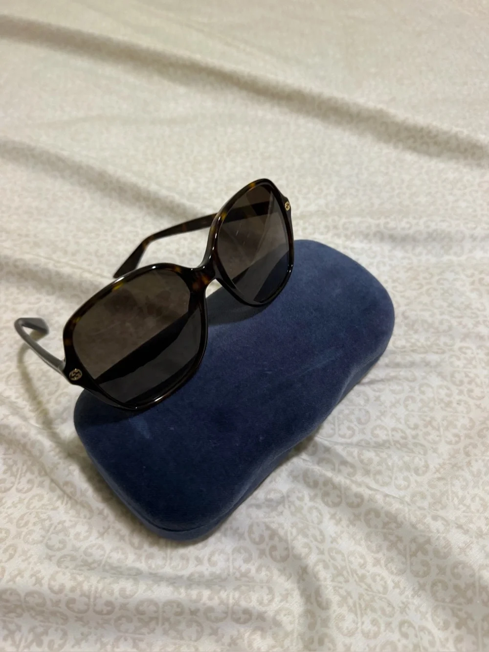 Tortoiseshell womans  Designer Sunglasses - Brown Lenses